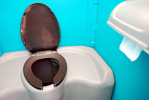 Best Portable restroom trailer rental  in Mentor On The Lake, OH